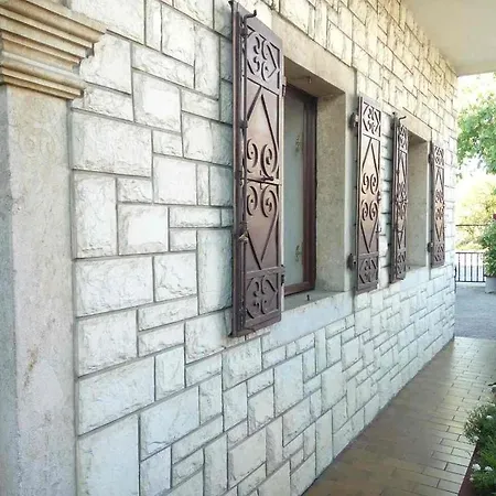 Konukevi & Soba Skarica